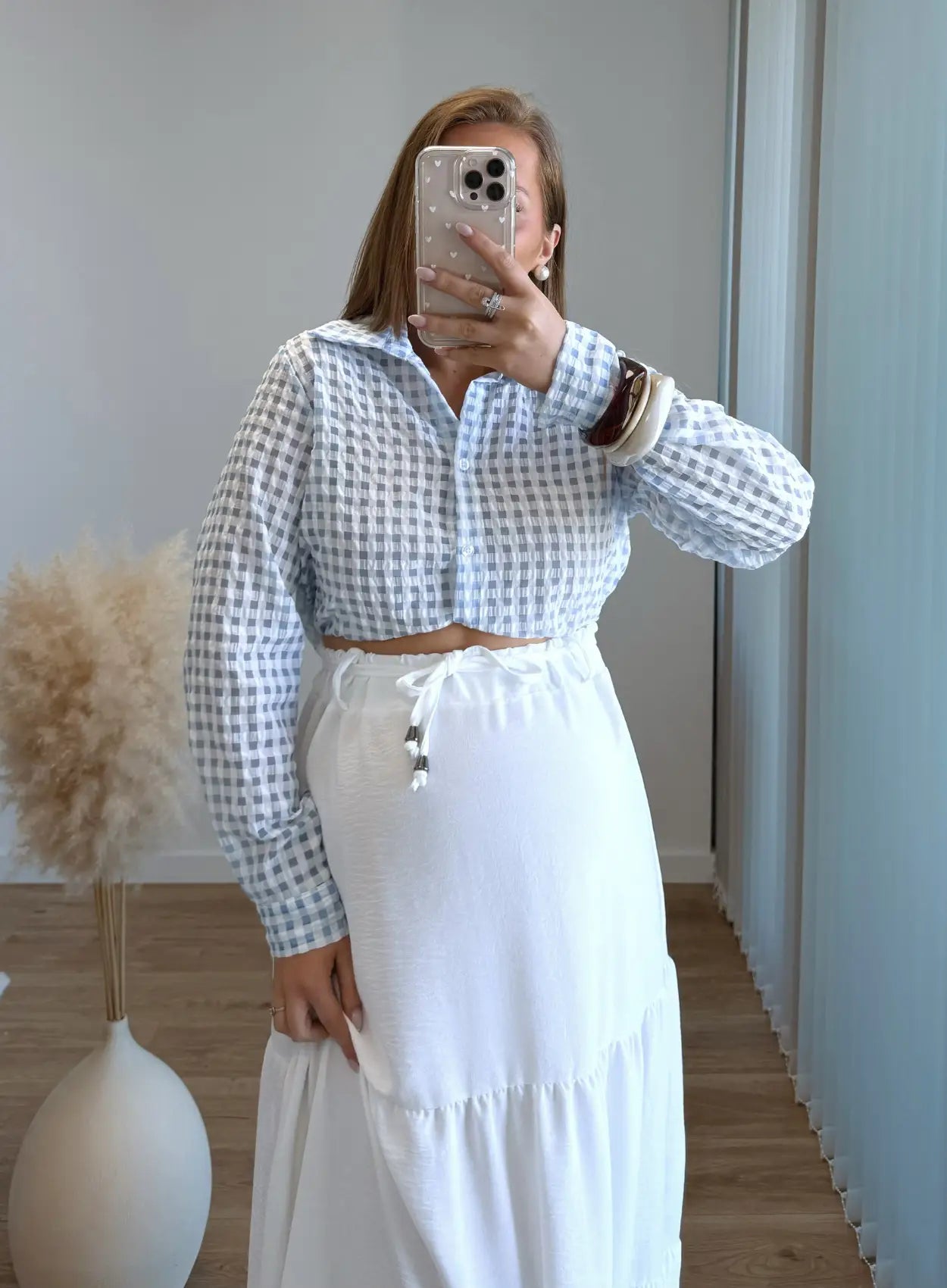 Chemise-courte-de-grossesse-bleue-à-motifs-vichy