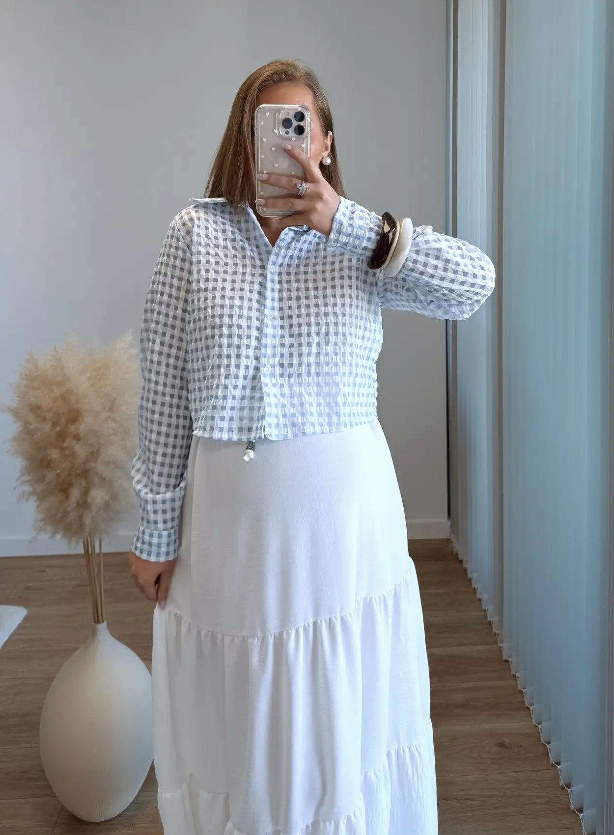 Chemise-courte-de-grossesse-bleue-à-motifs-vichy