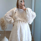 Robe-courte-de-grossesse-babydoll-beige-à-plumes