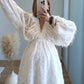 Robe-courte-de-grossesse-babydoll-beige-à-plumes