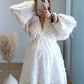 Robe-courte-de-grossesse-babydoll-beige-à-plumes